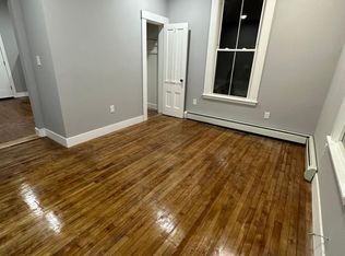 47 West St APT 6, Worcester, MA 01609