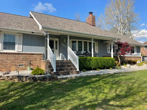 803 Hickory Street, Cassville, MO 65625