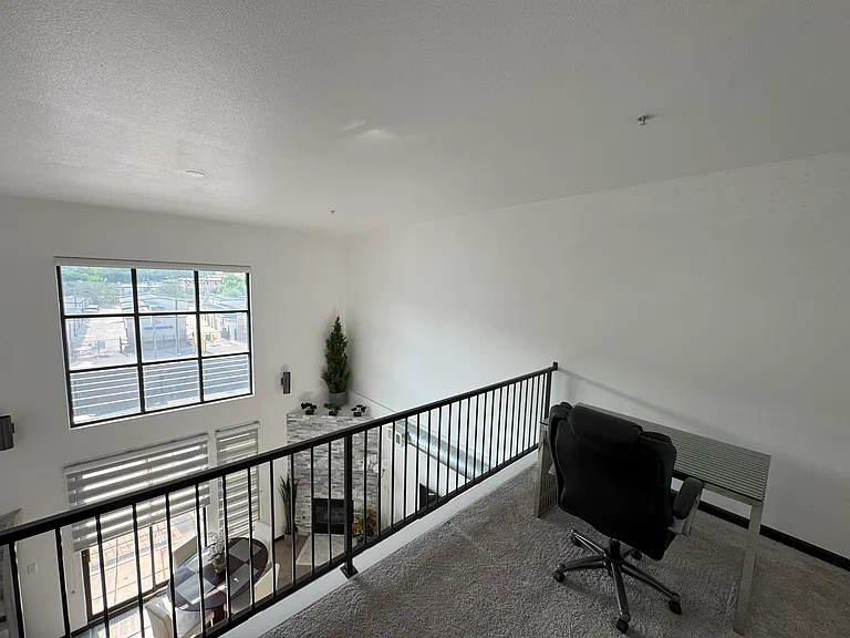 4550 Broadway St #219 — Photo 10