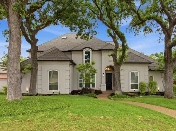 2002 Reynolds Dr, Colleyville, TX 76034