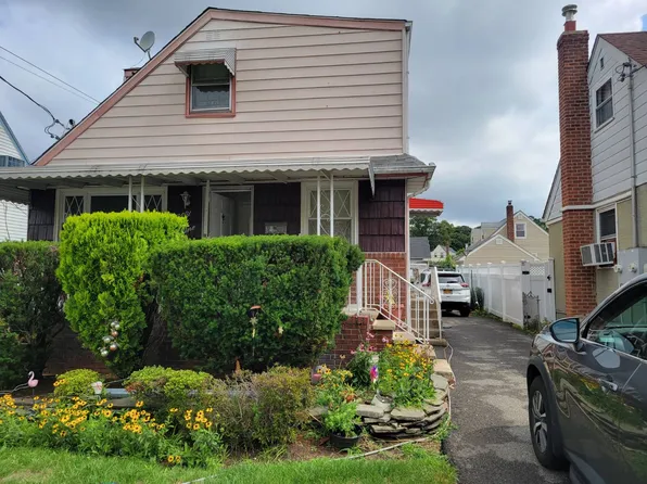 99 Washington Ave APT 1, Valley Stream, NY 11580