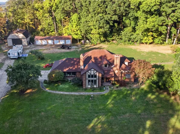 107 Timbercrest Rd, West Lafayette, IN 47906