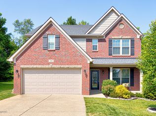 2005 Ascender Ct, Louisville, KY 40245