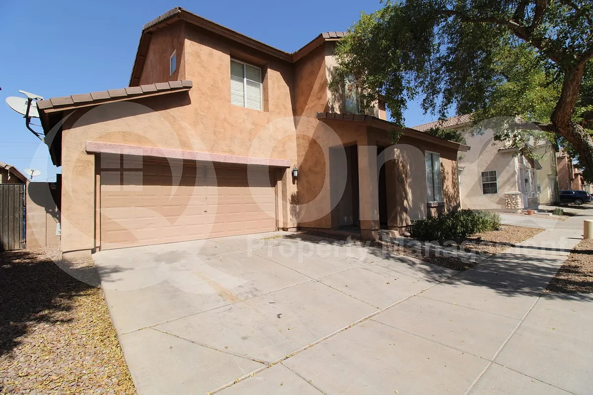 2 bed, 2.0 bath, 1316 sqft, $1,550 — Photo 2