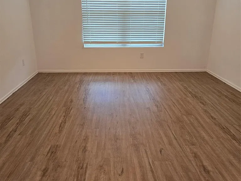 9919 Kingston Liberty Ln — Photo 10