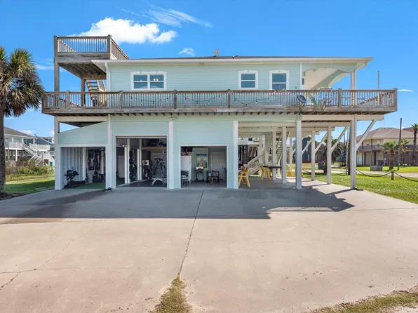 2901 Lakeside Dr, Crystal Beach, TX 77650
