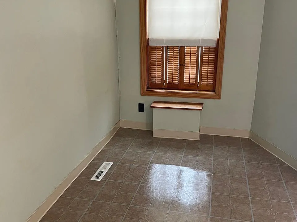 184 West St #1