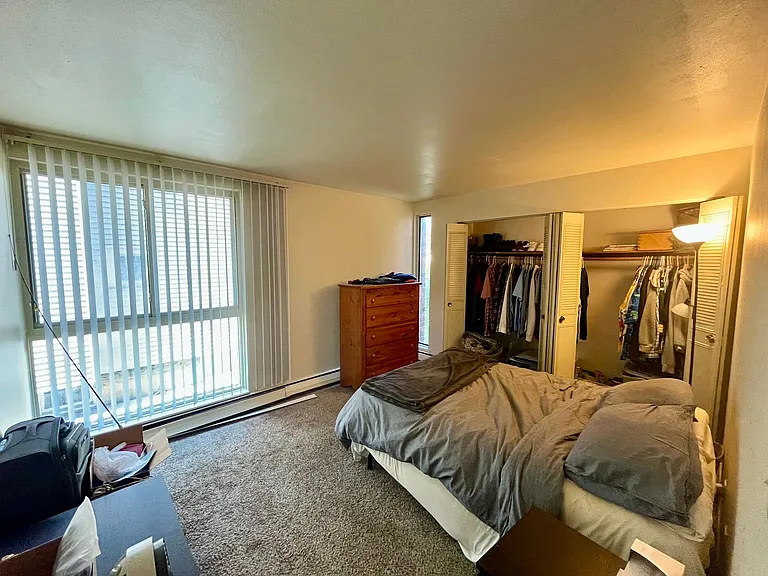 3445 N Oakland Ave — Photo 24