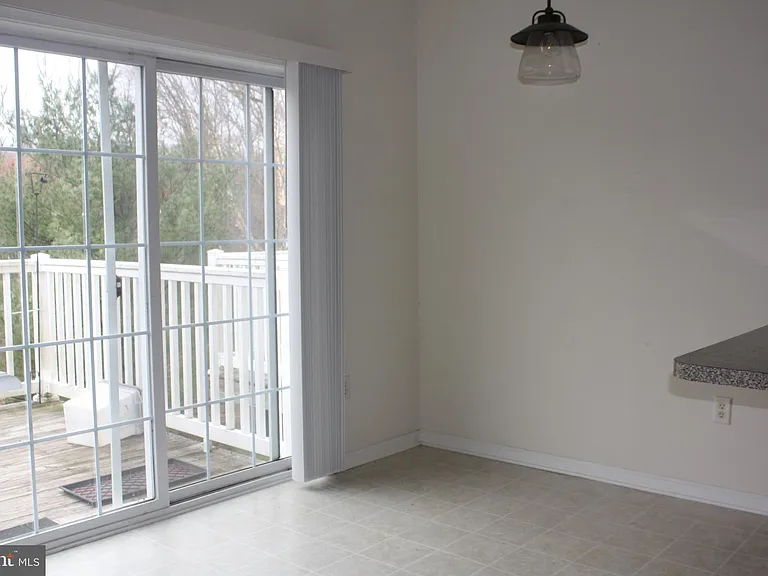 189 Westbrook Dr — Photo 14