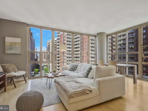 888 N Quincy St Unit 1001, Arlington, VA 22203