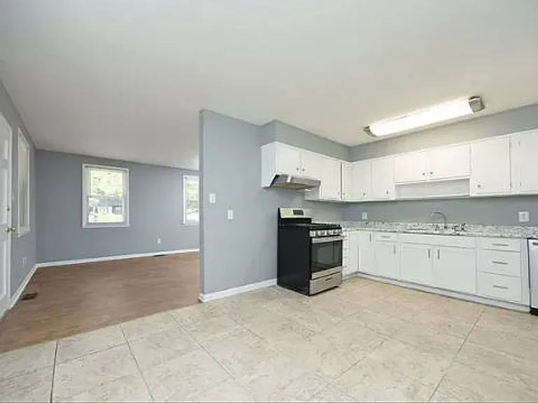 3405 Apache Dr — Photo 7