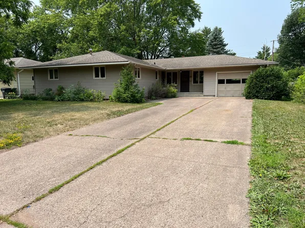 825 8th St SW, Pine City, MN 55063