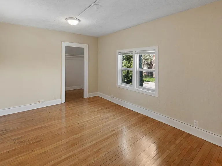 3237 Hennepin Ave — Photo 15
