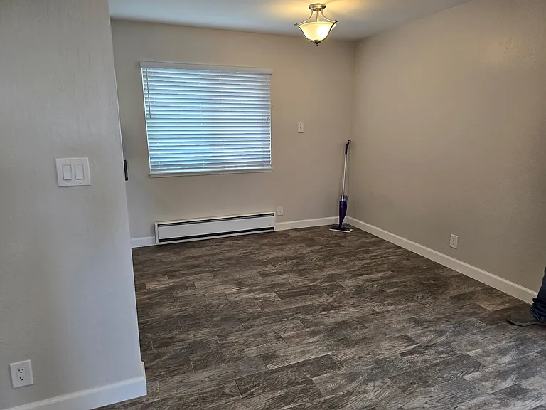 528 Grand Ave #7 — Photo 3