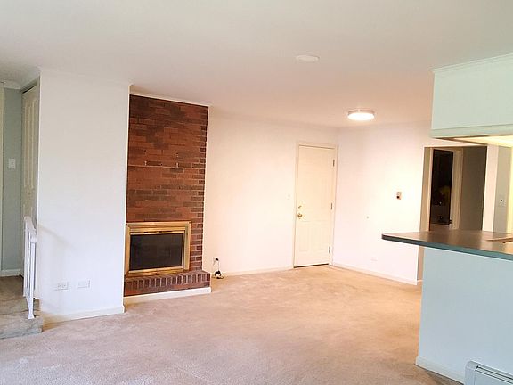 5th image of 825 S Dwyer Ave APT F