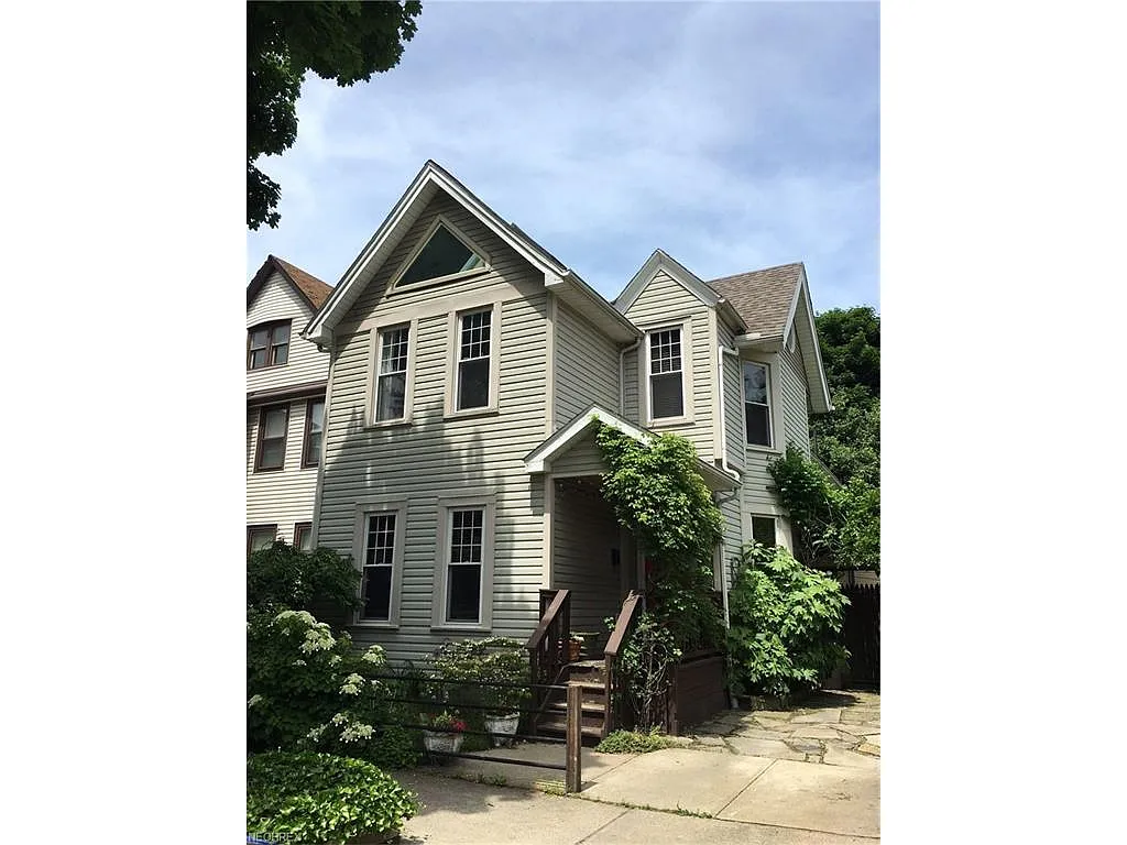 4004 John Ave photo 1