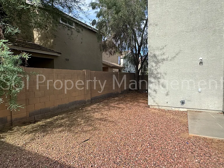 4113 W Irwin Ave — Photo 15