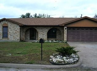 110 Alamo St, Waxahachie, TX 75165