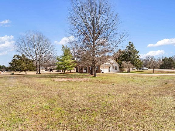 2nd image of 180 Contemporary Dr