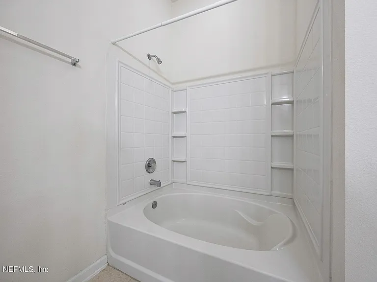 5973 Pavilion Dr — Photo 17