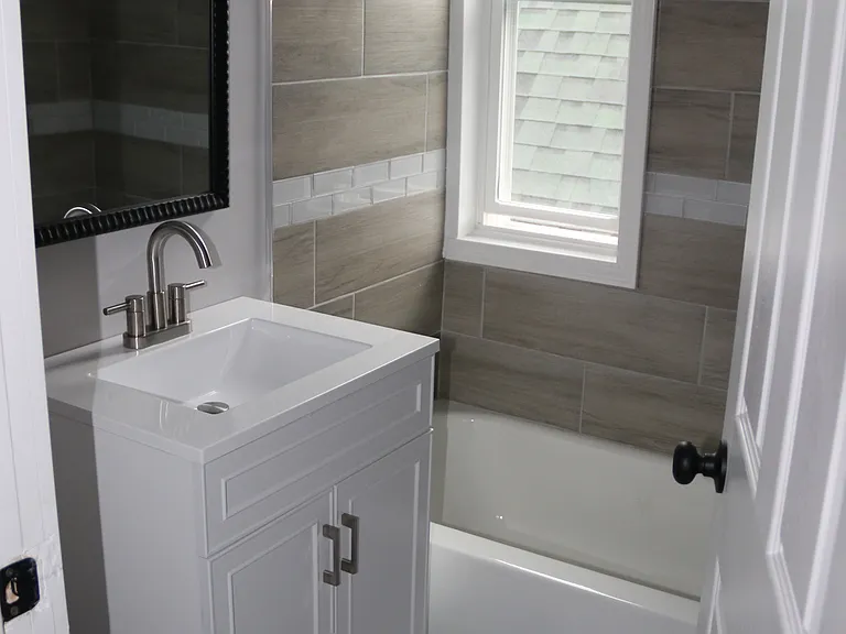 44-46 Edgewood St #2 — Photo 1
