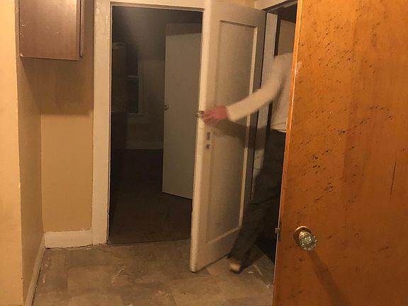 4th image of 41 Strauss St #2