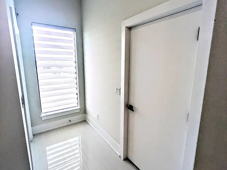 2194 Fruitville Rd — Photo 23