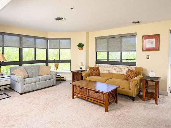 5th image of 200 Burkhall St Unit 402