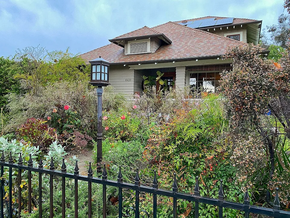 6433 Crescent St