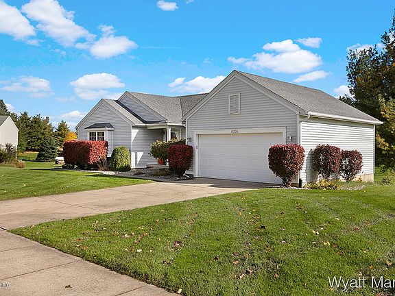 4th image of 6926 Scott Woods Ct NE