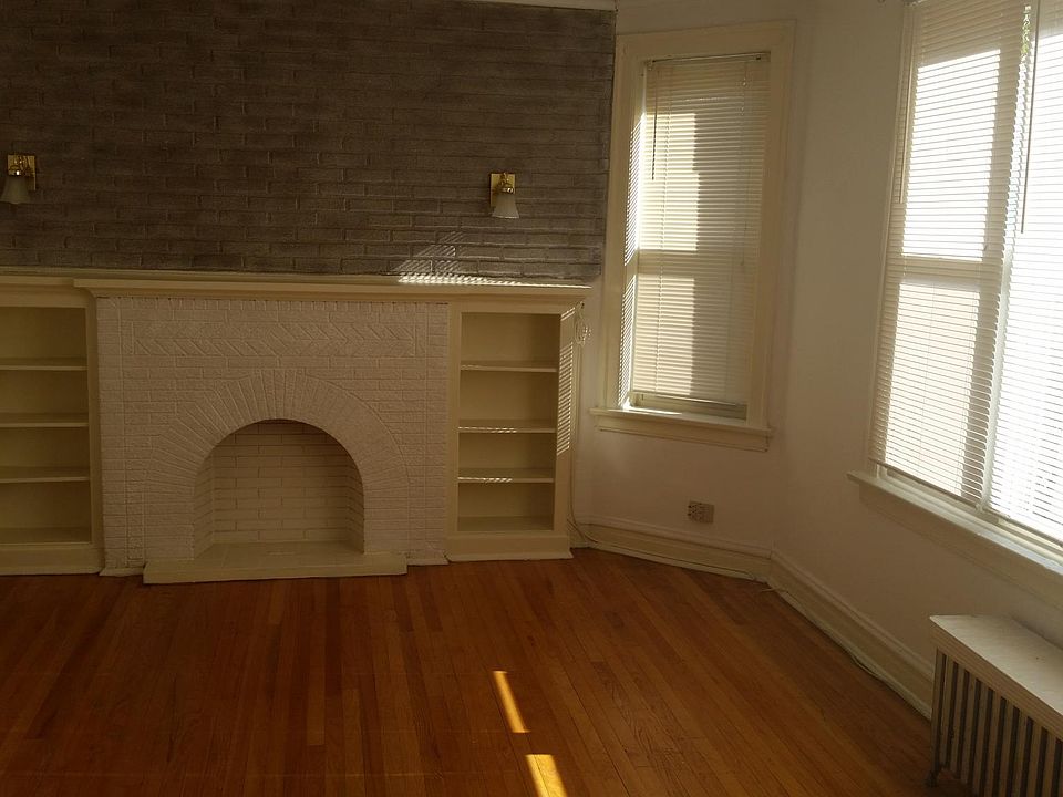 1st image of 6302 N Kenmore Ave