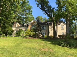 18 Deer Run Cir, Chatham, NJ 07928