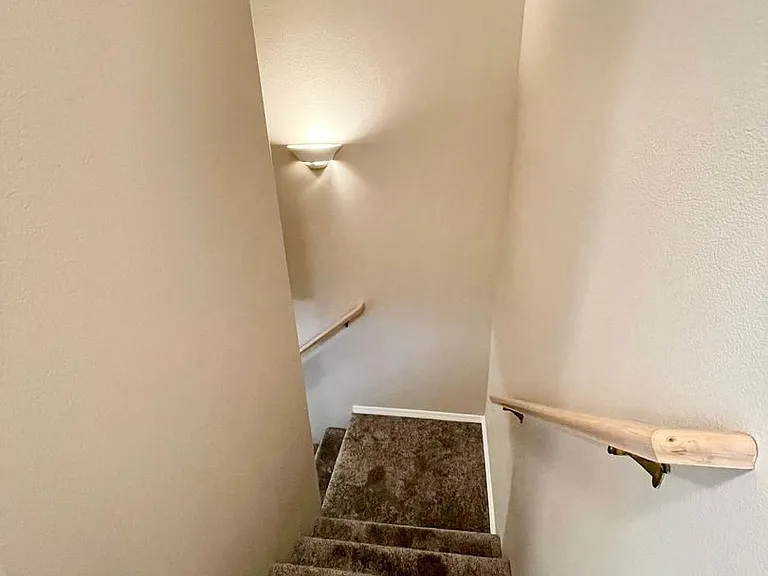 8516 NE Knott St — Photo 9