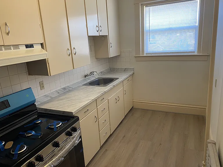 311 North Broadway Street — Photo 2