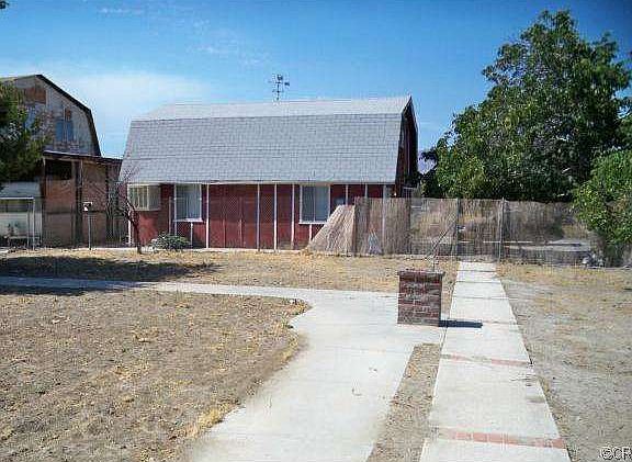 4th image of 42456 Whittier Ave