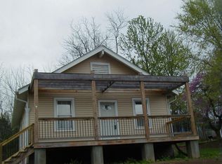 2209 NE County Line Rd, Saint Joseph, MO 64505