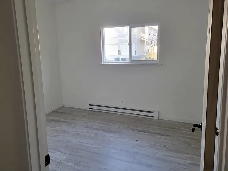 To 203 Edwards St SW — Photo 9