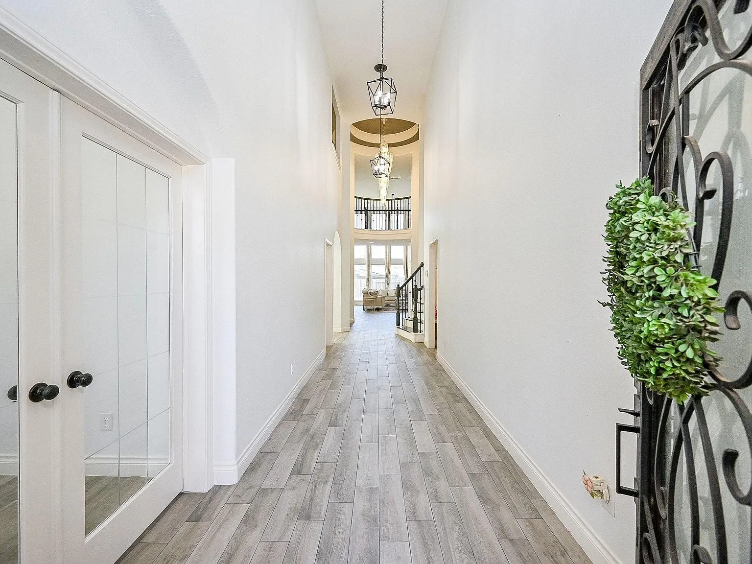 4 bed, 3.5 bath, 3525 sqft, $3,600 — Photo 3