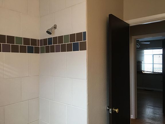 Bathroom tile coloring