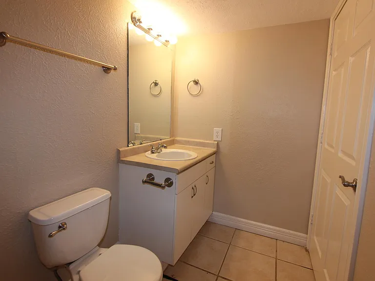 157 W Way Cir — Photo 11
