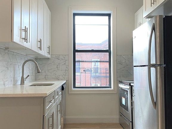 3rd image of 860 New Lots Ave #1F