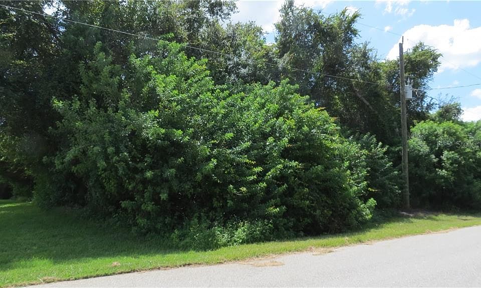 1st image of 102 Red Cedar Park