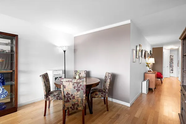 Rented by Compass | media 28