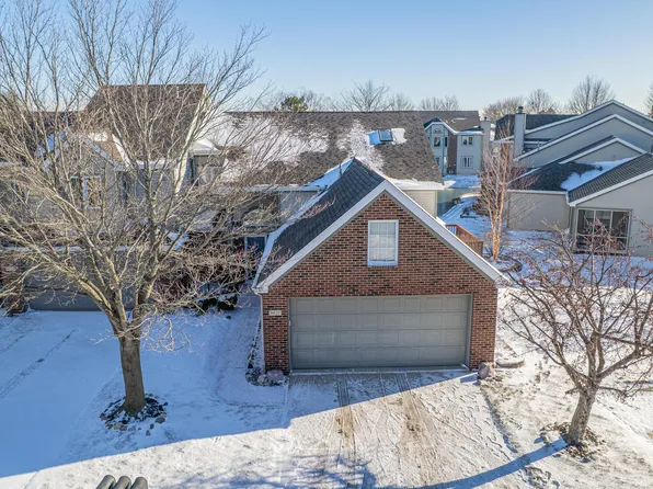 9427 Van Buren St, Crown Point, IN 46307