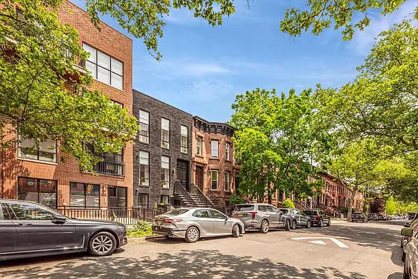 Sold by Sotheby's International Realty | media 8