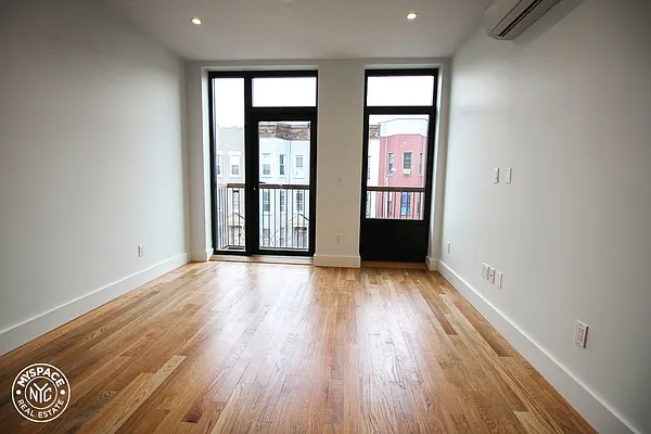 Rented by MySpaceNYC | media 1