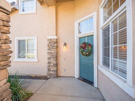 3rd image of 1668 Jasmine Way