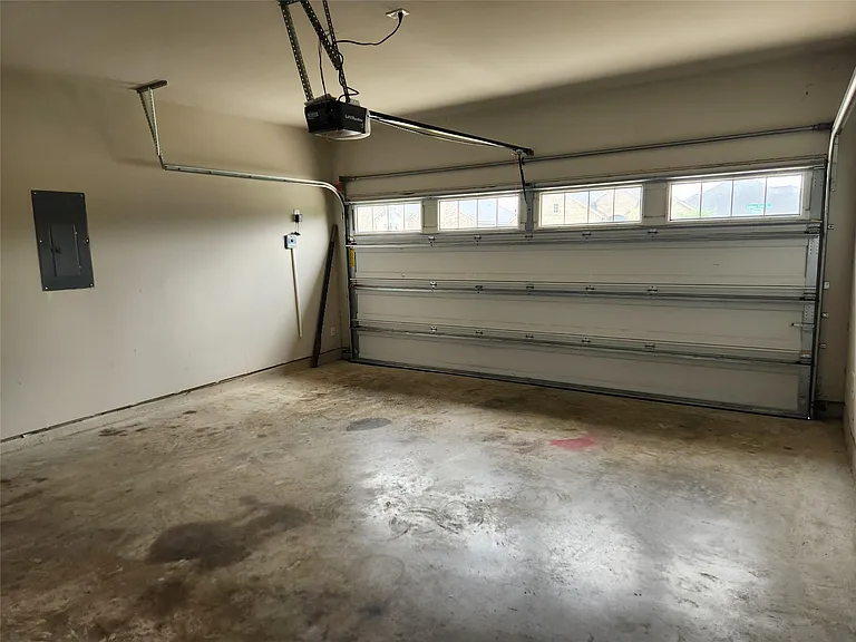 8519 Golden Field Dr — Photo 21