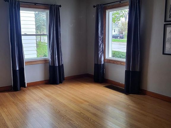 3rd image of 7043 W Beloit ROAD
