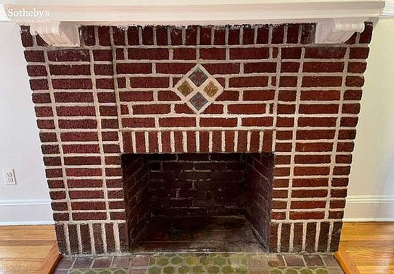 3rd image of 230 W 82nd St #D4